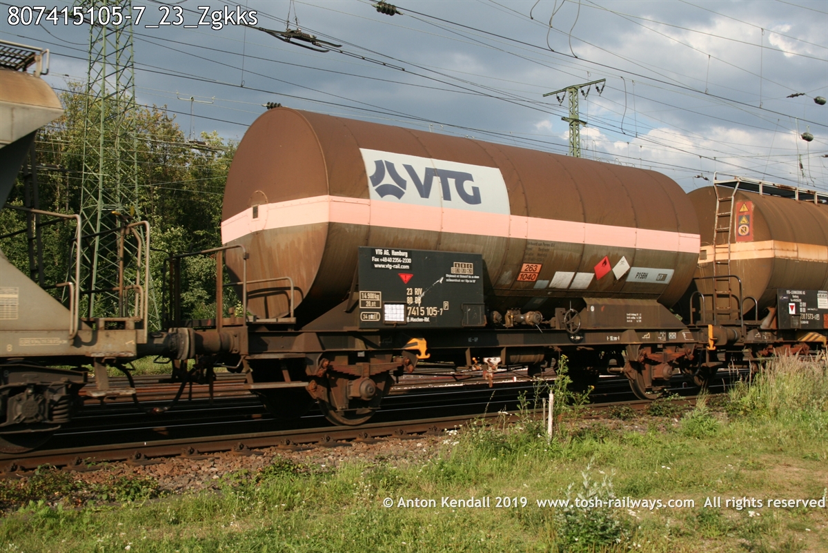 807415105-7_23_Zgkks.jpg